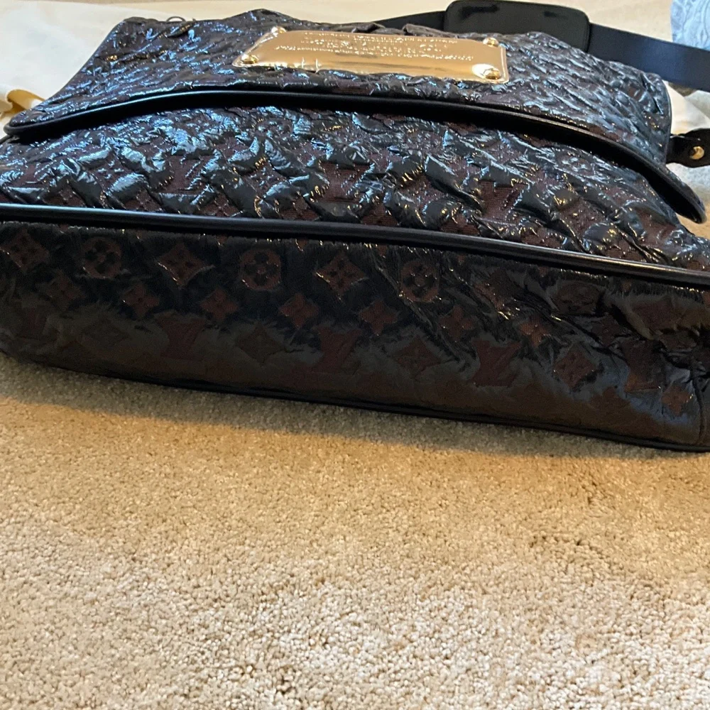 Louis Vuitton Travel Messenger bag - Picture 3 of 15